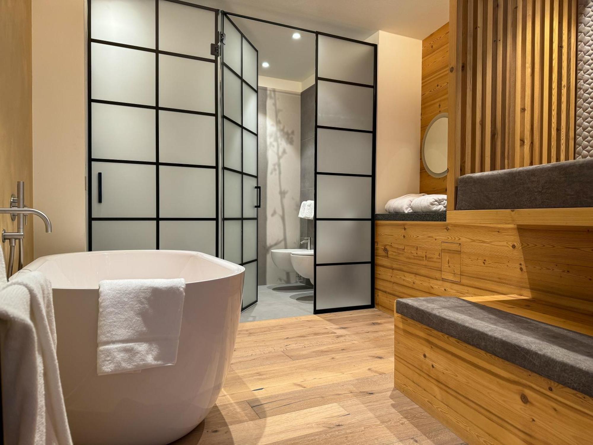 Vivi Suites & Spa - Boutique Guest House Molveno Exterior foto